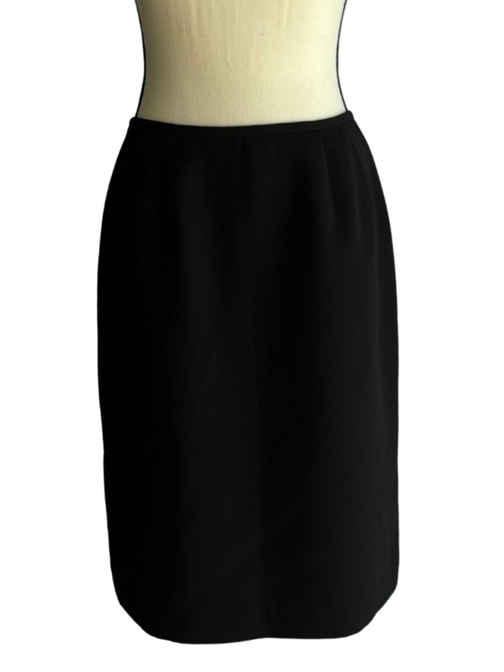 LE SUITE CLASSIC BLACK PENCIL SKIRT, SZ. 6P